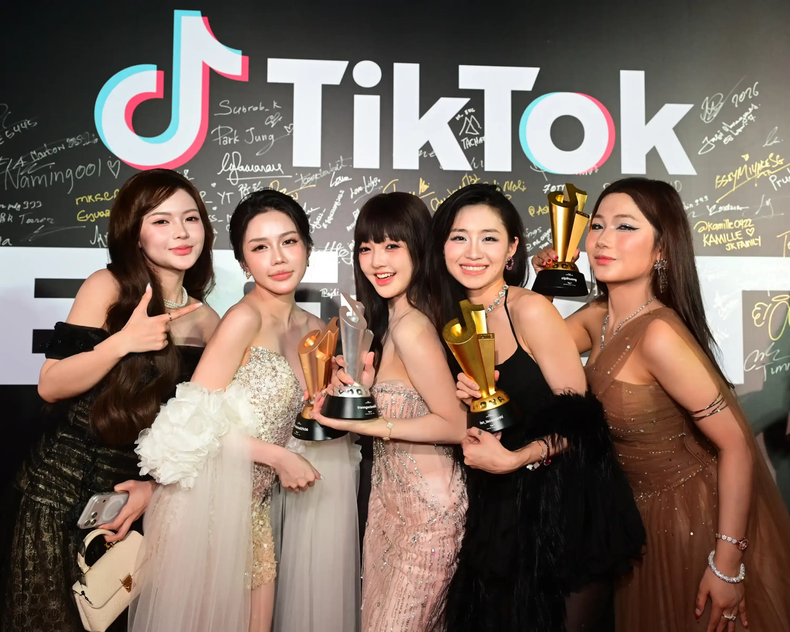 TikTok LIVE