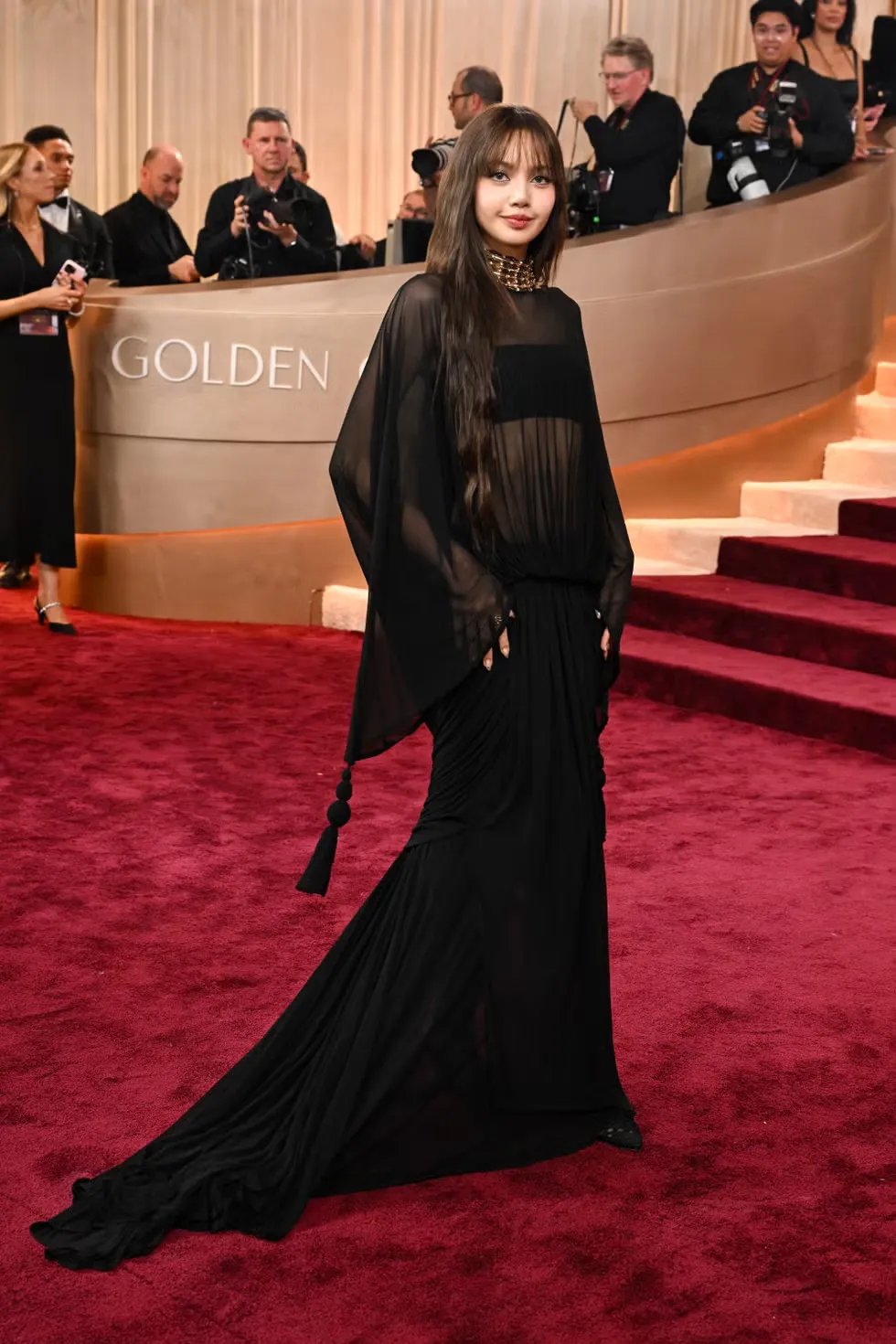 Lisa in Jacquemus