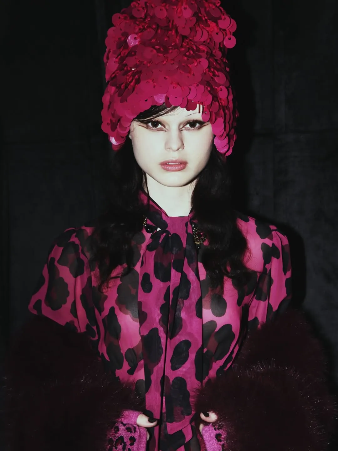 Metallic graphic liner For Anna Sui