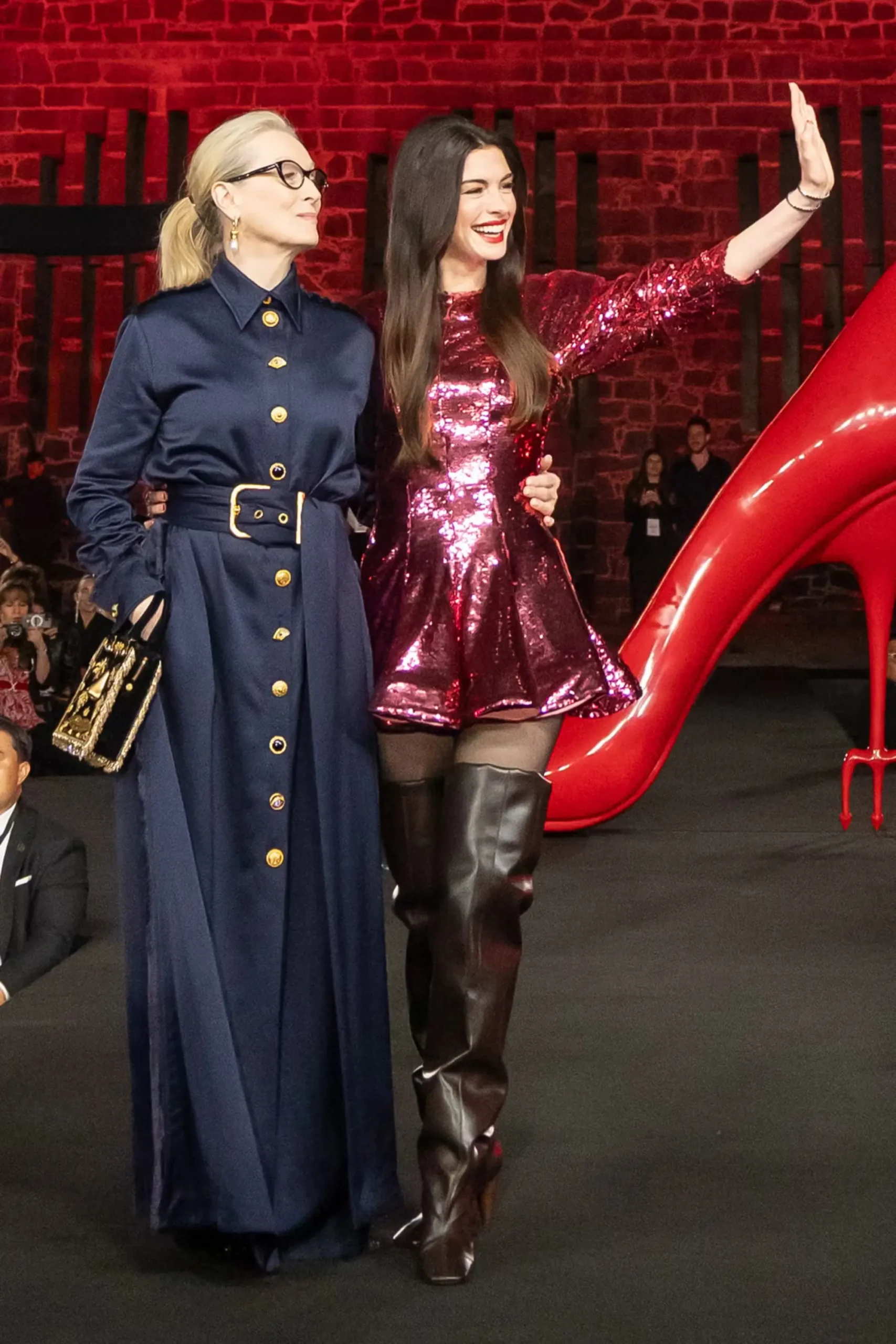 STREEP IN SCHIAPARELLI, HATHAWAY IN STELLA MCCARTNEY