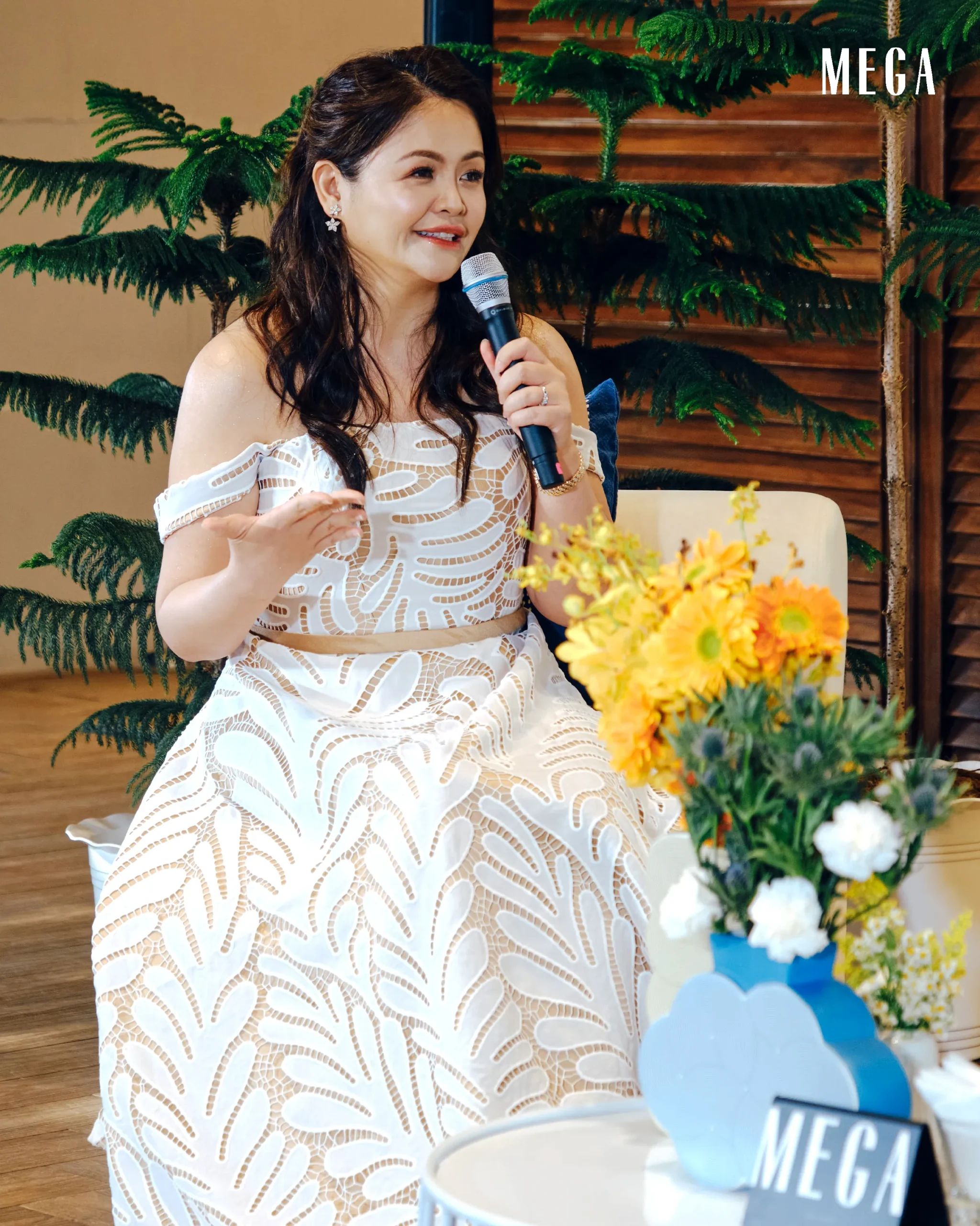 DR. KAYCEE REYES, Founder of Luminisce Holistic Skin Innovations