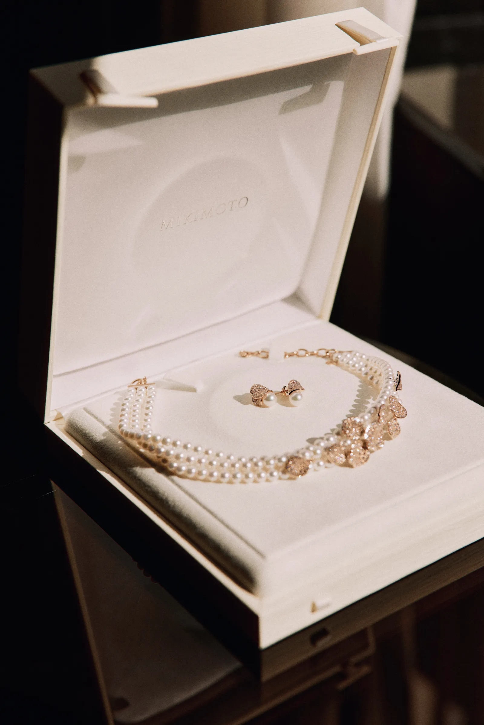 Mikimoto Les Pétales Place Vendôme Rosés Necklace and earrings