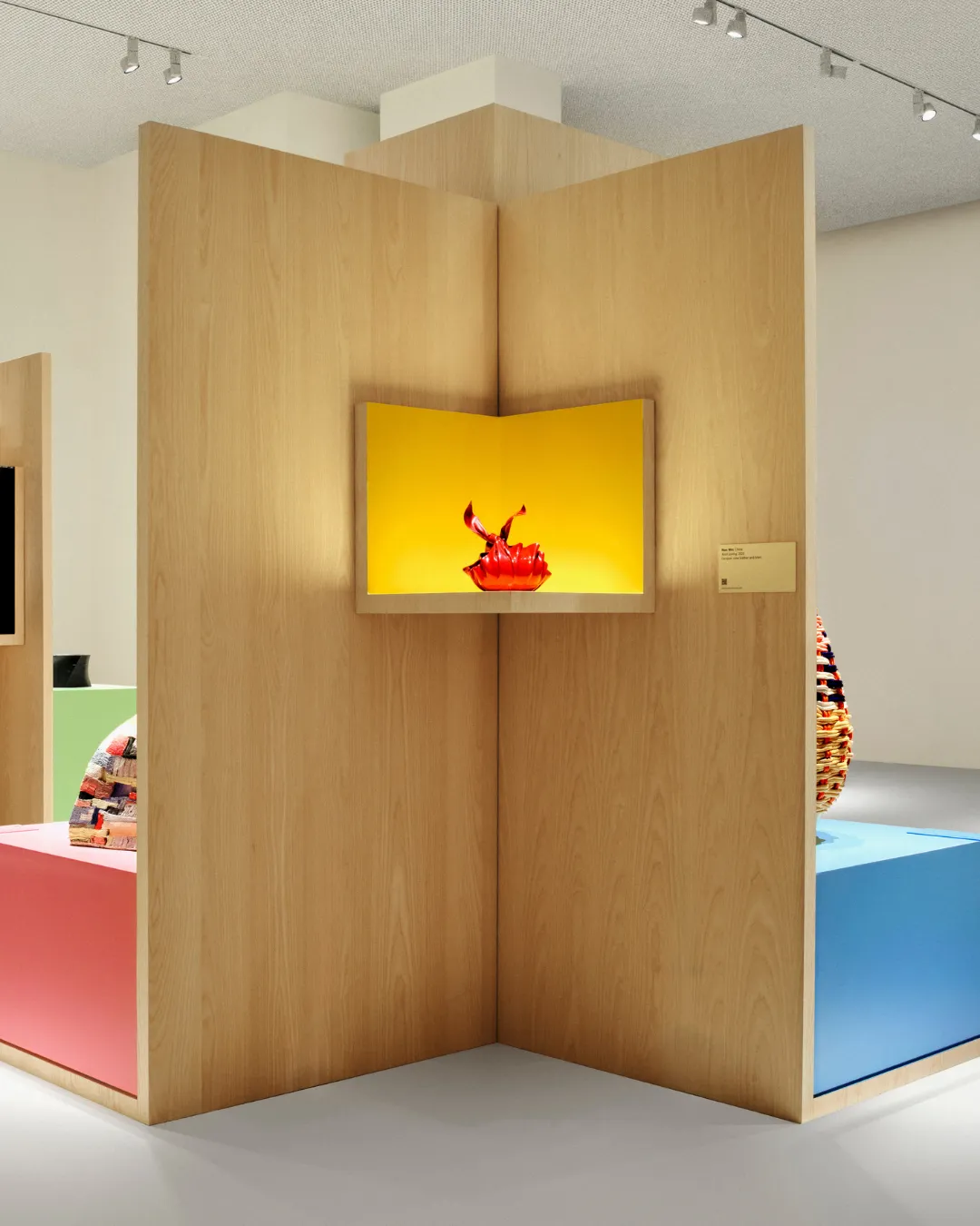 Korean Ceramic Artist Jongjin Park Wins the Loewe Craft Prize 2026