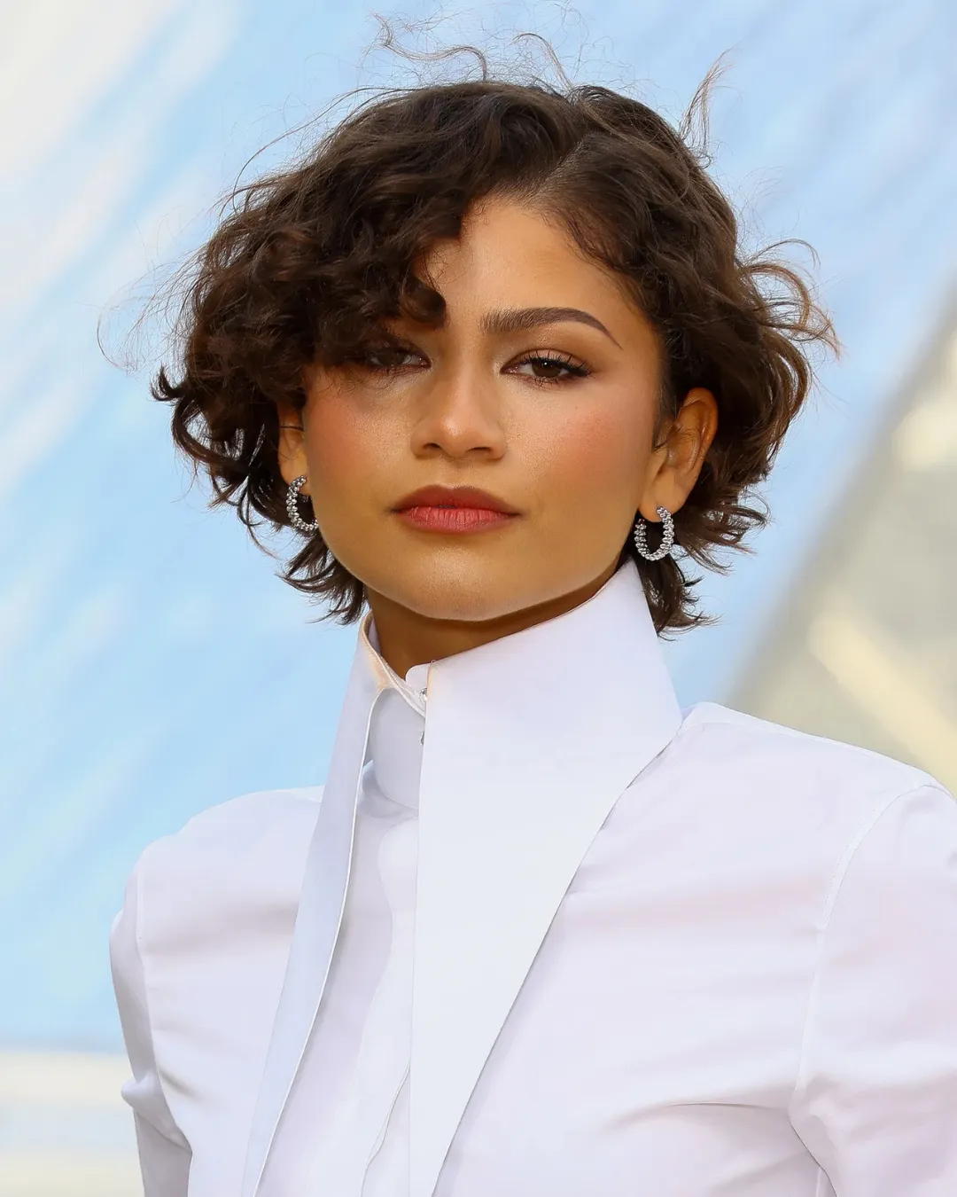 zendaya bixie cut short hair