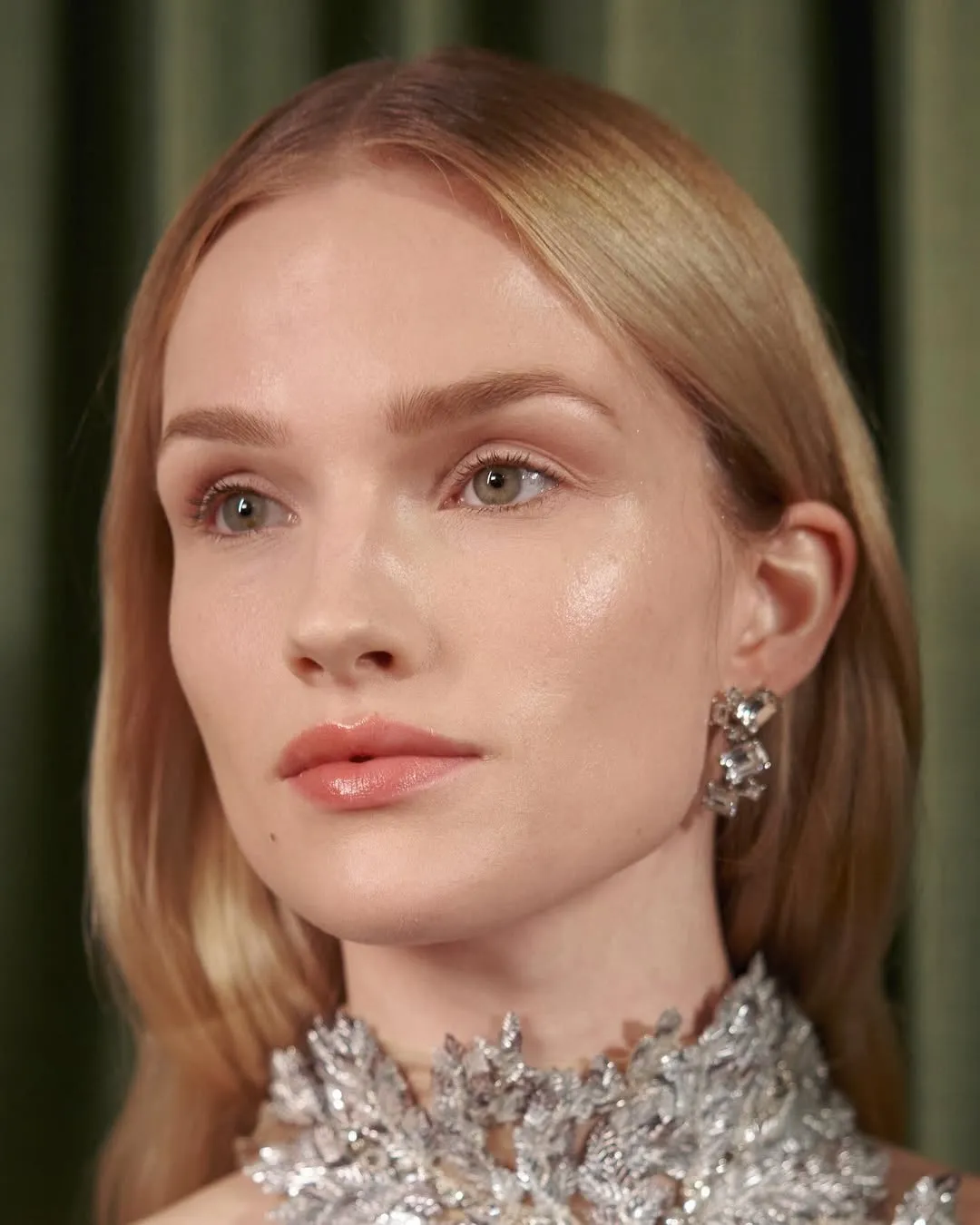 OSCAR DE LA RENTA F/W25. MAKEUP EXECUTION BY ASHLEY YSABELLE