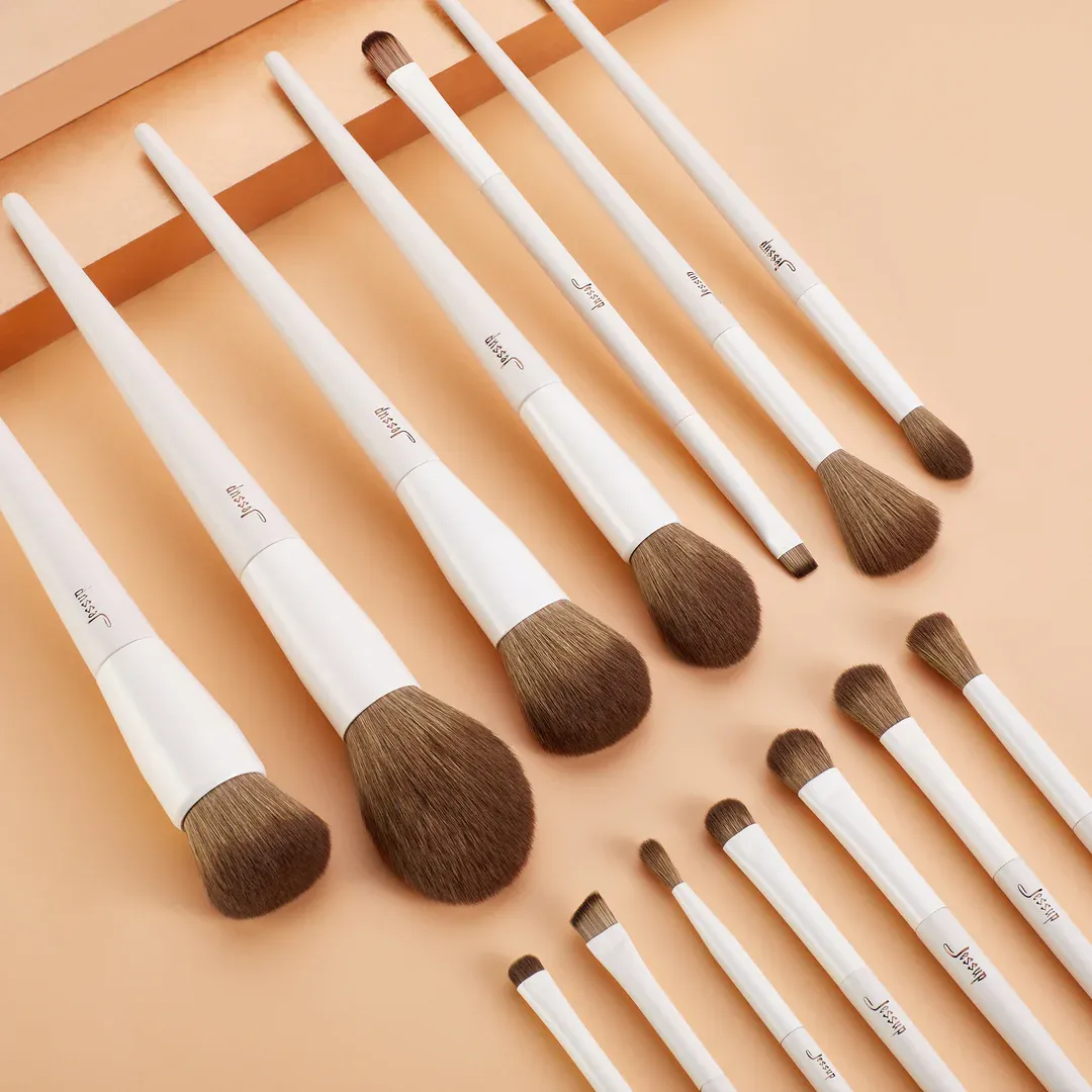 Jessup brushes