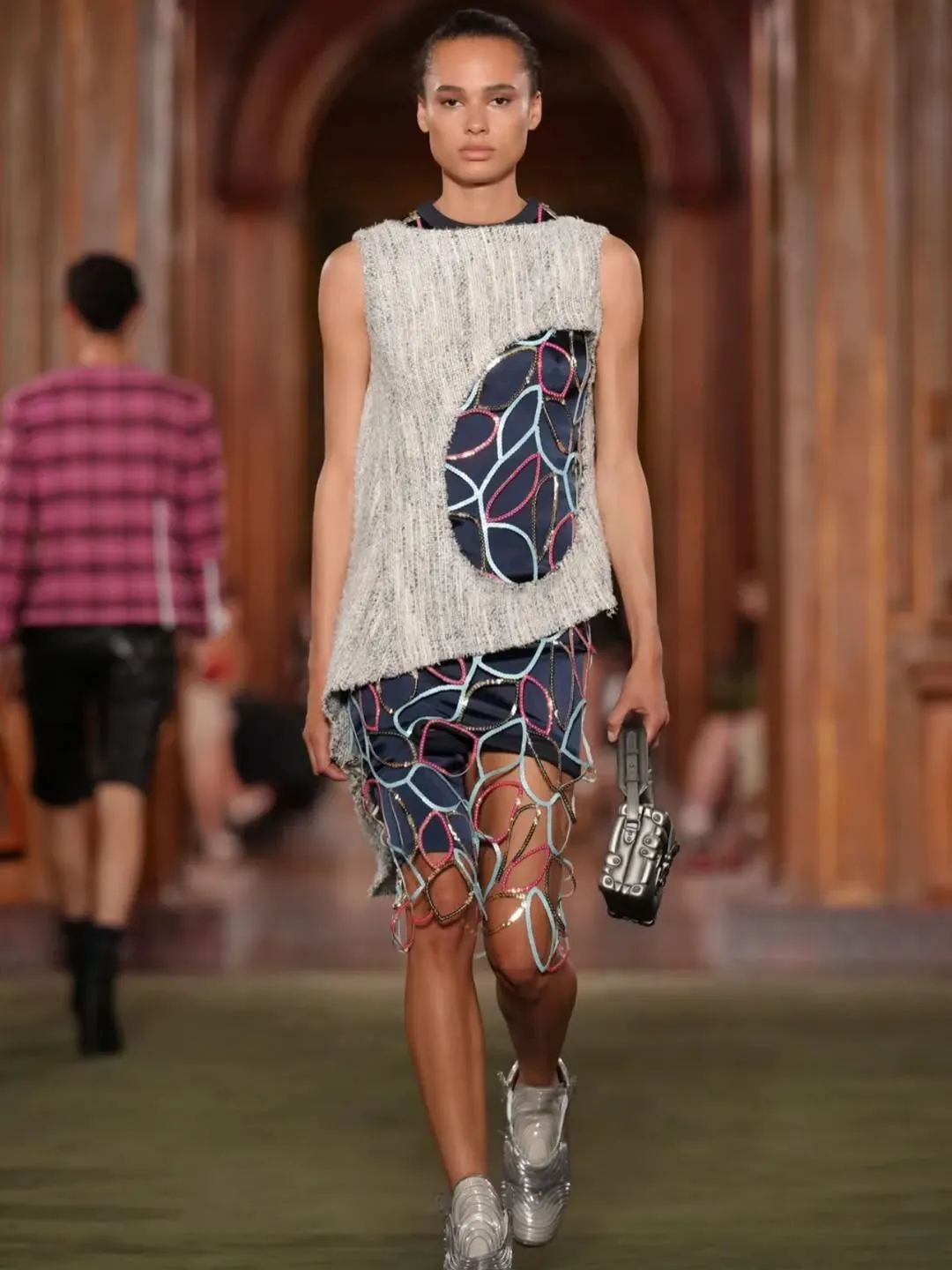 look 15 LV Cruise 2027