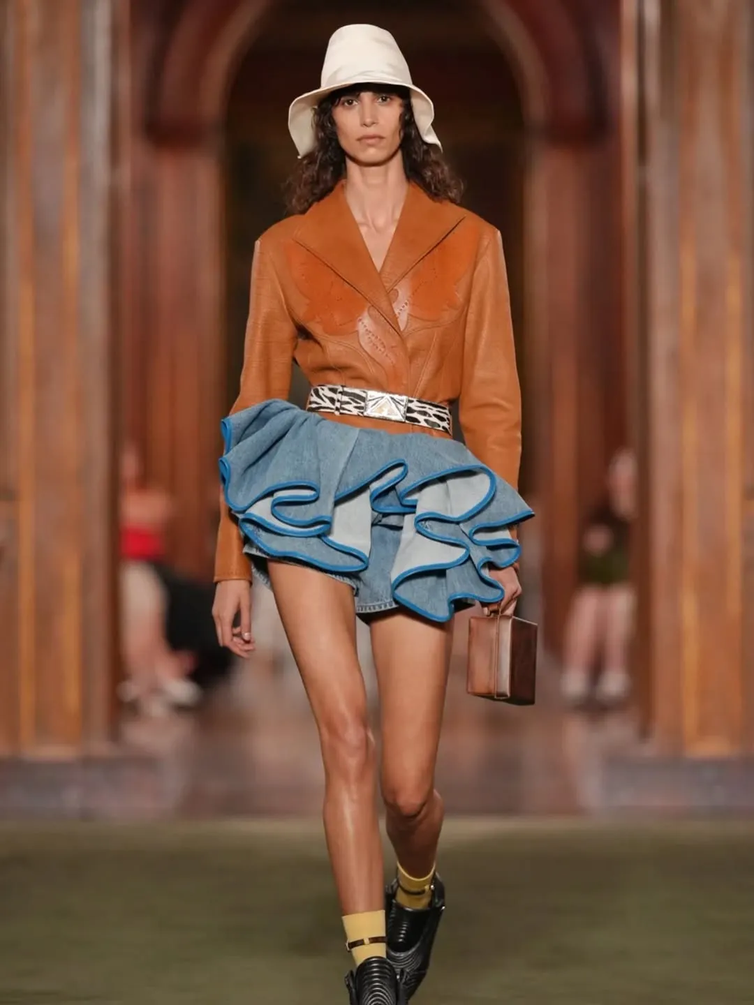 look 2 LV Cruise 2027