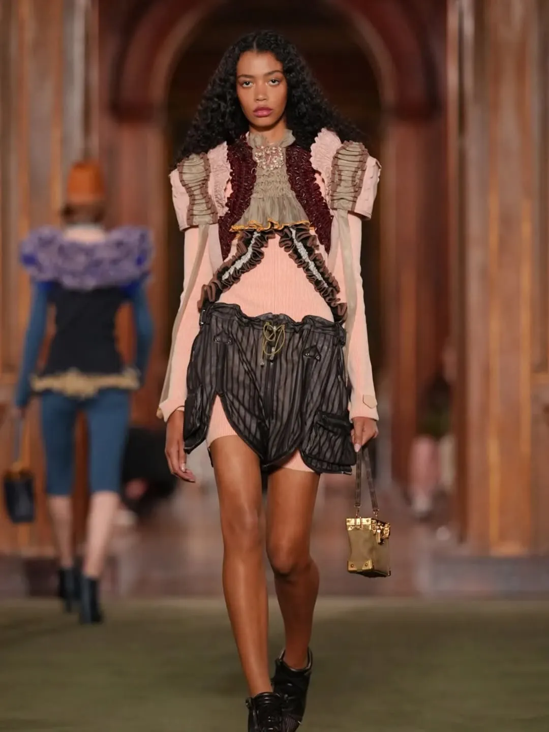 look 19 LV Cruise 2027