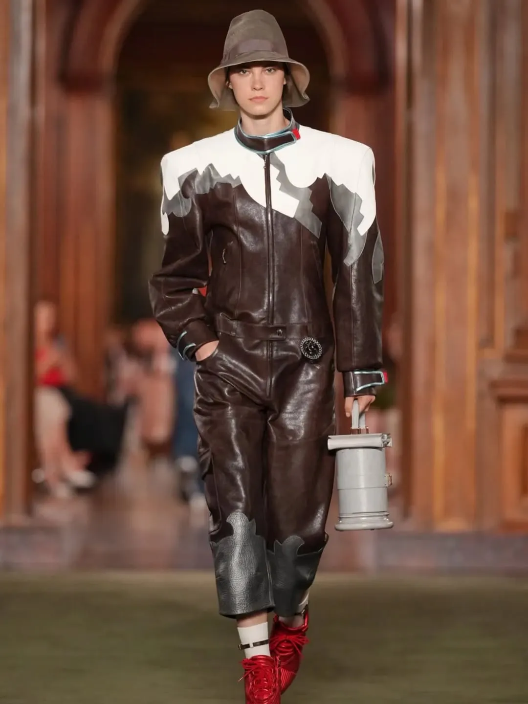 look 3 LV Cruise 2027