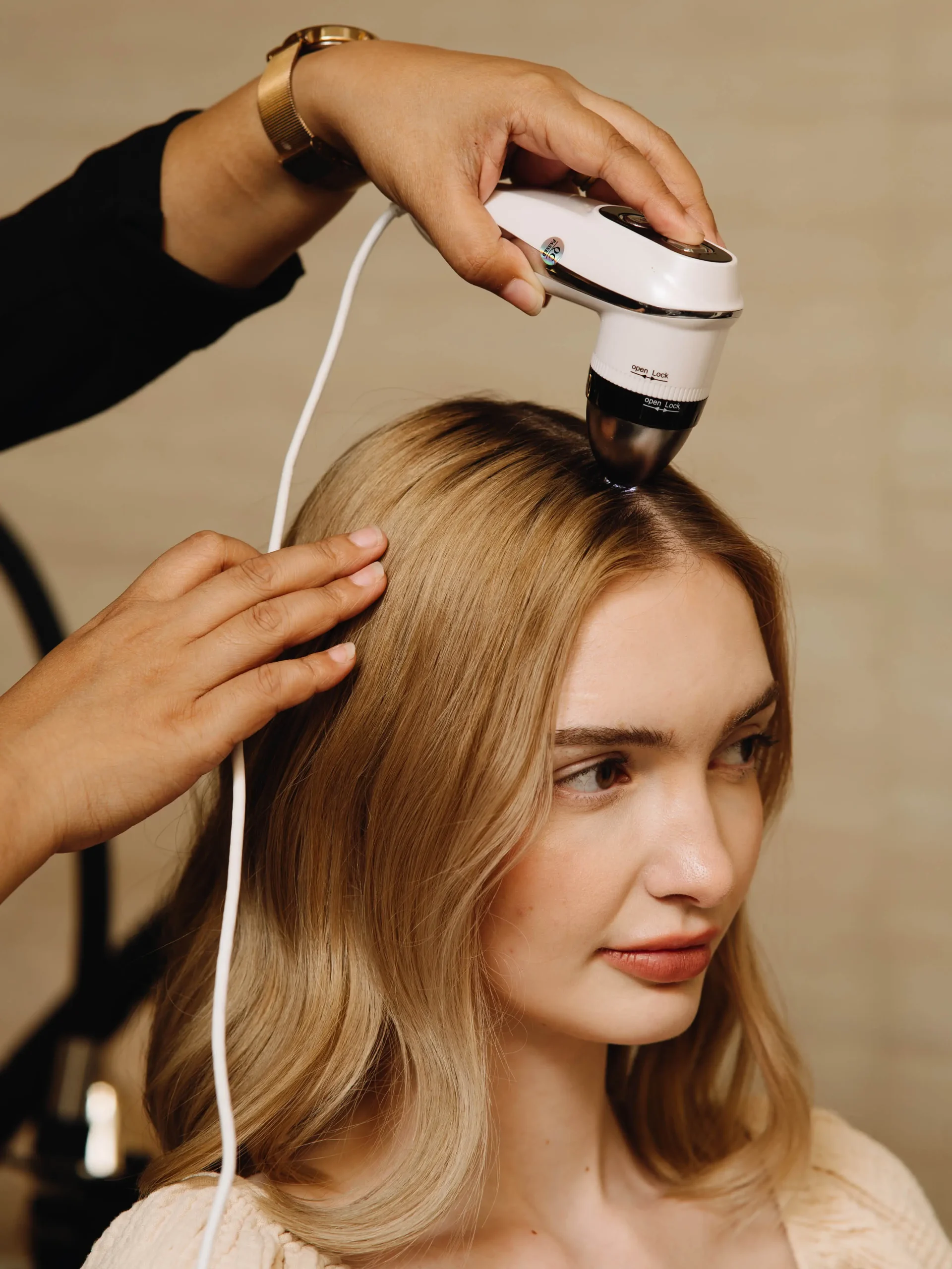 RENEWED is aN IMMERSIVE AND TRANSFORMATIVE SPA TREATMENT THAT FEATURES a180-minute course that indulges from head to toe, mind to scalp