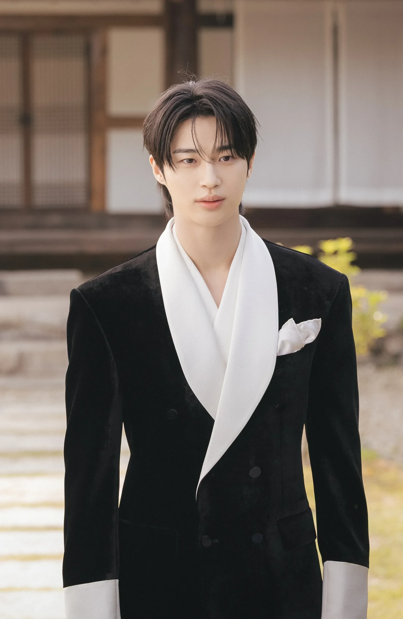 PERFECT CROWN BYEON WOOSEOK