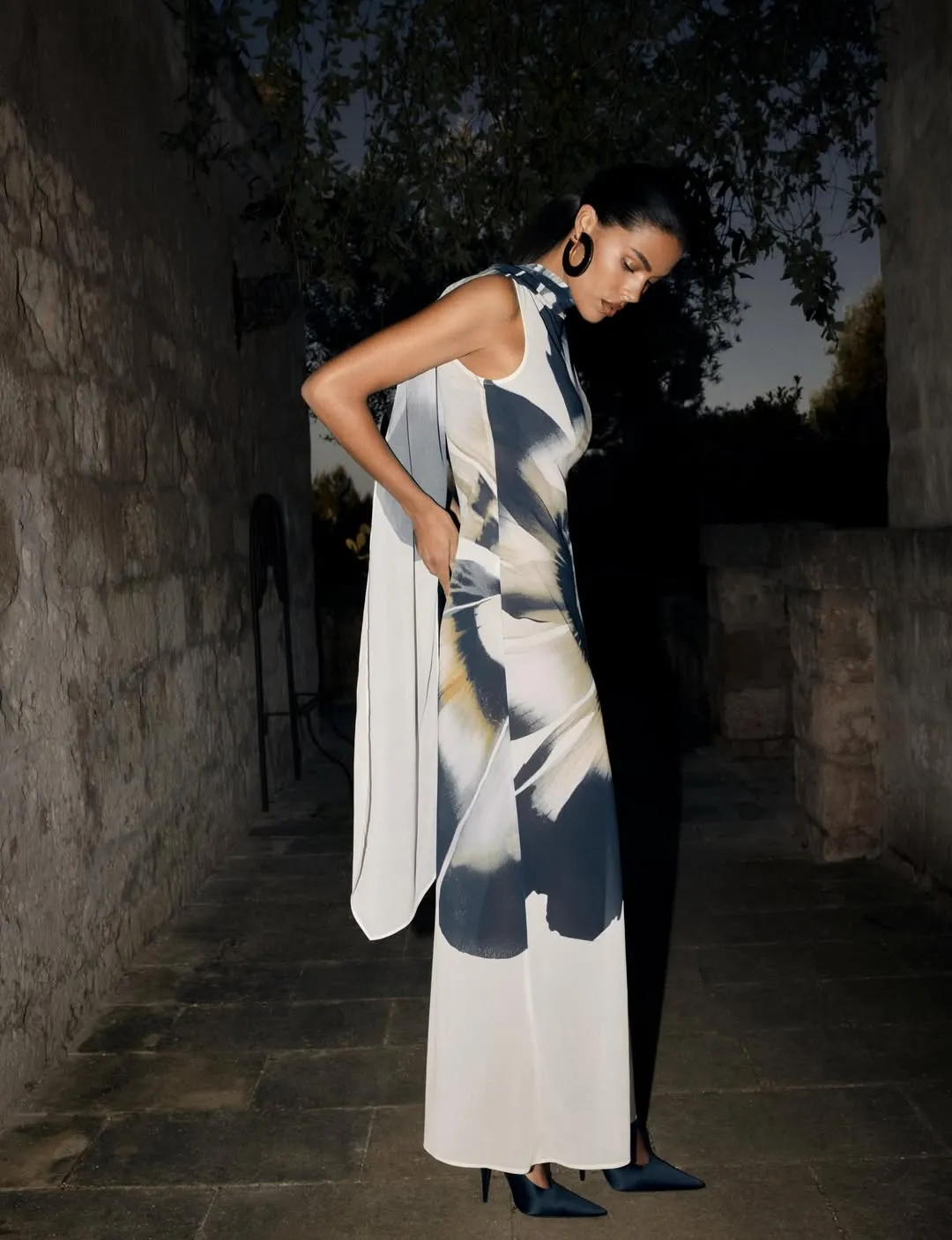 TINA KUNAKEY FOR MESHKI RESORT 2026 Elsewhere Collection LOOK 2