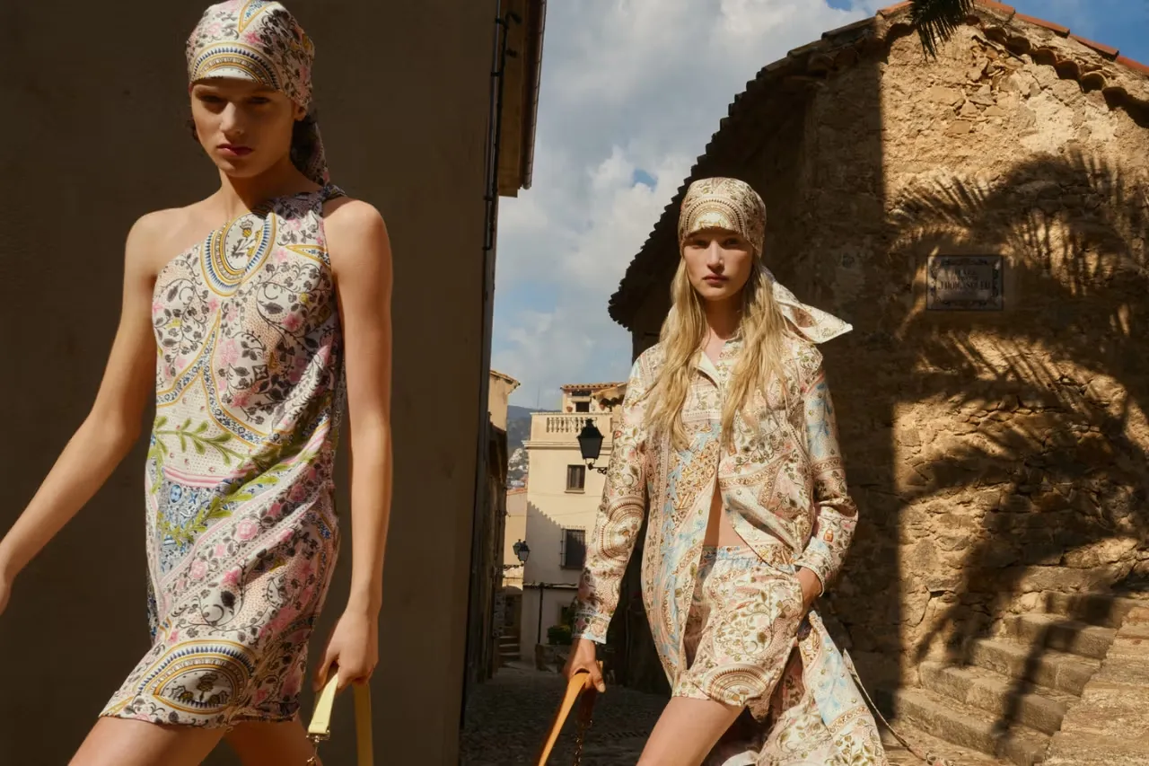 lV RESORT flower foulard asymmetrical top and summer garden pieces