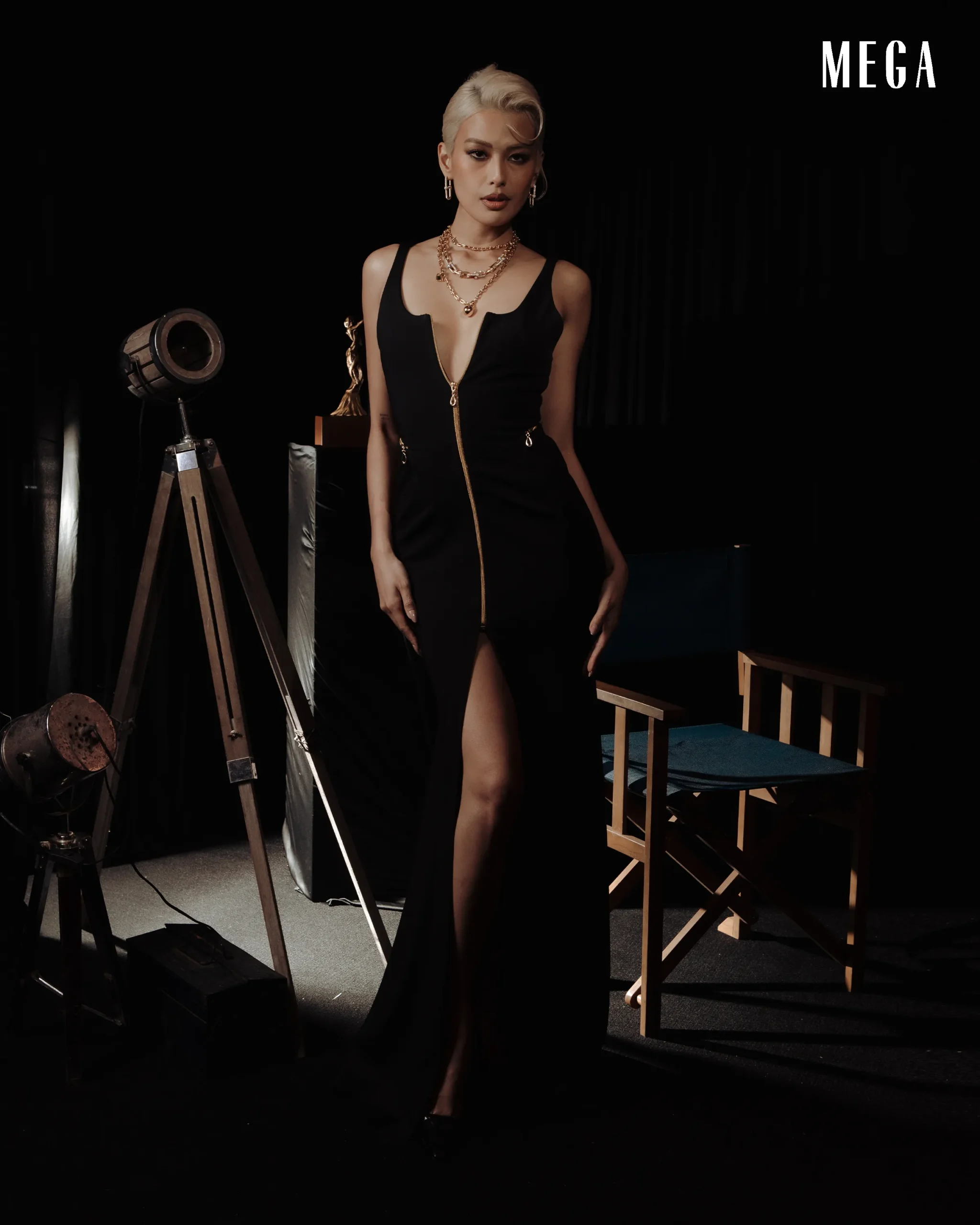 Michelle Dee in Anthony Ramirez