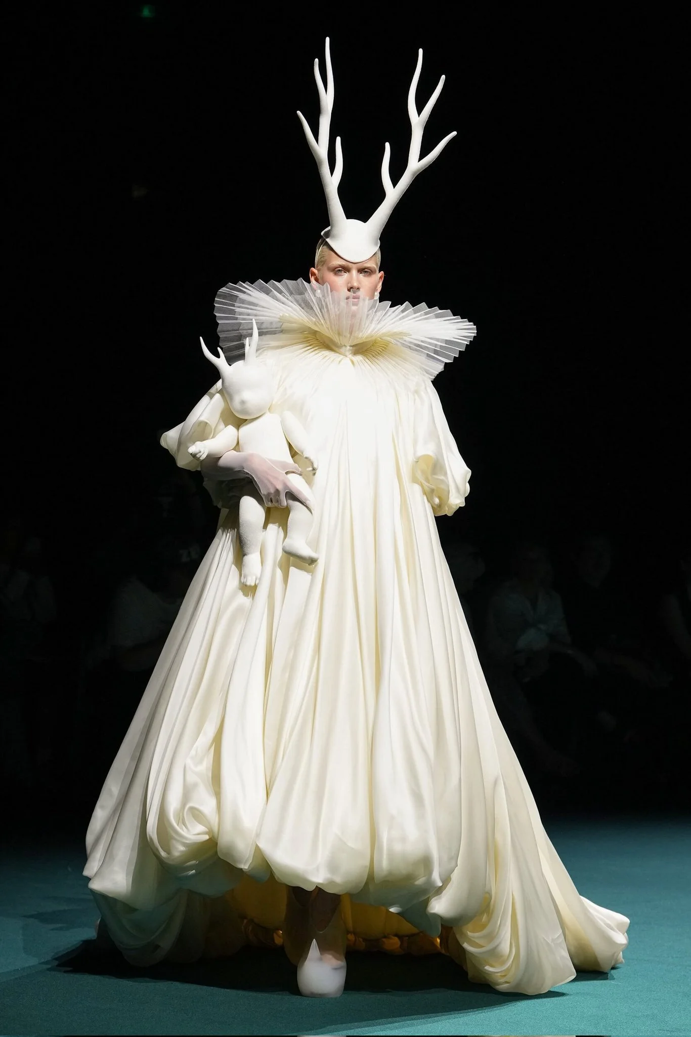 Robert Wun Haute Couture F/W26 Look 12