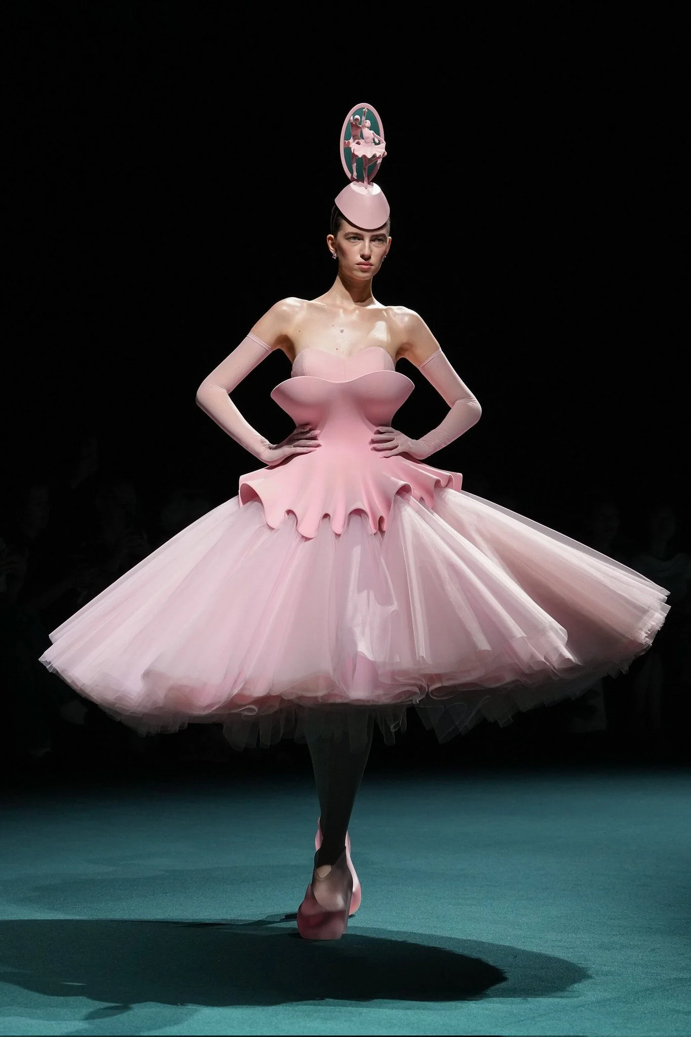Robert Wun Haute Couture F/W26 Look 2
