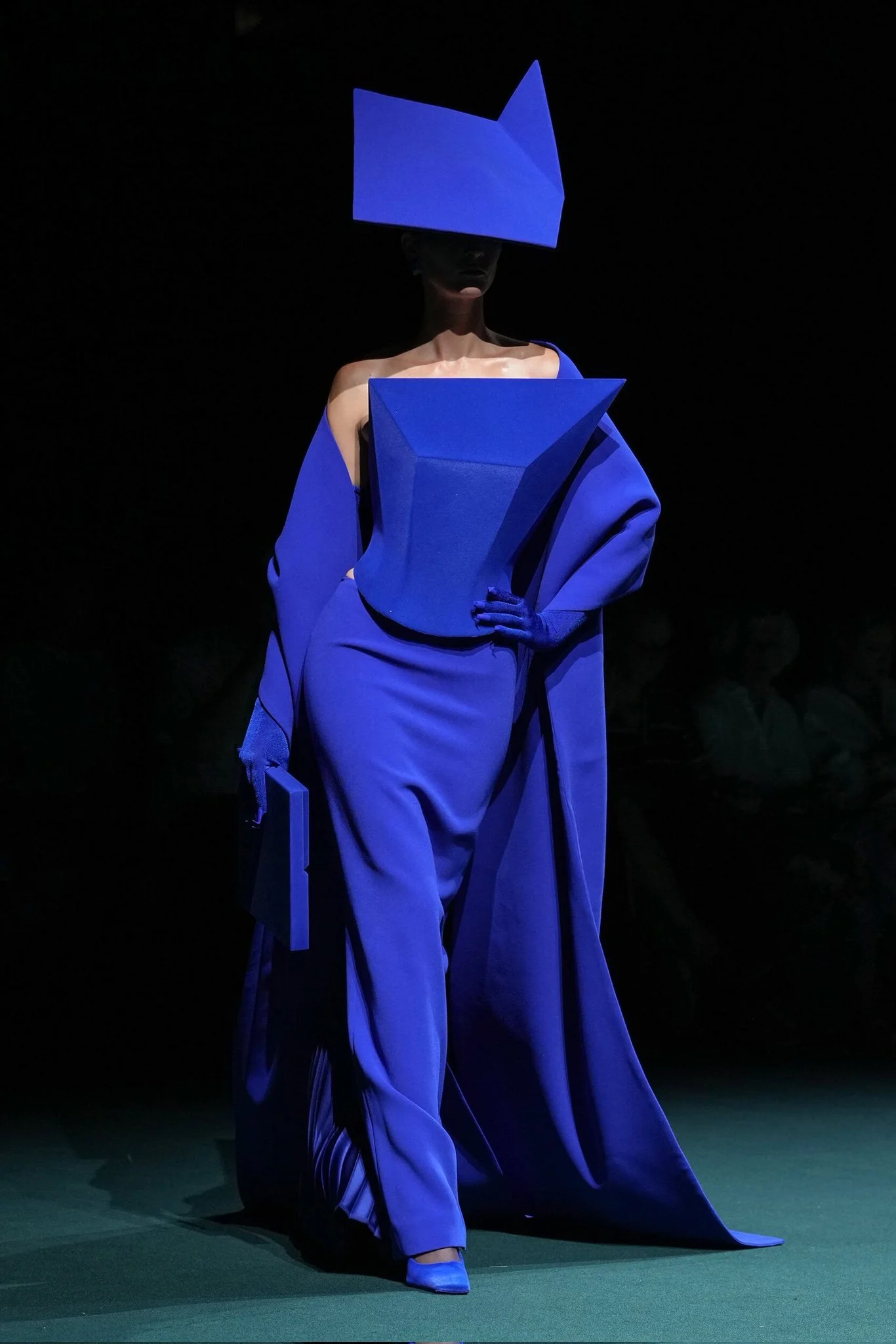 Robert Wun Haute Couture F/W26 Look 5