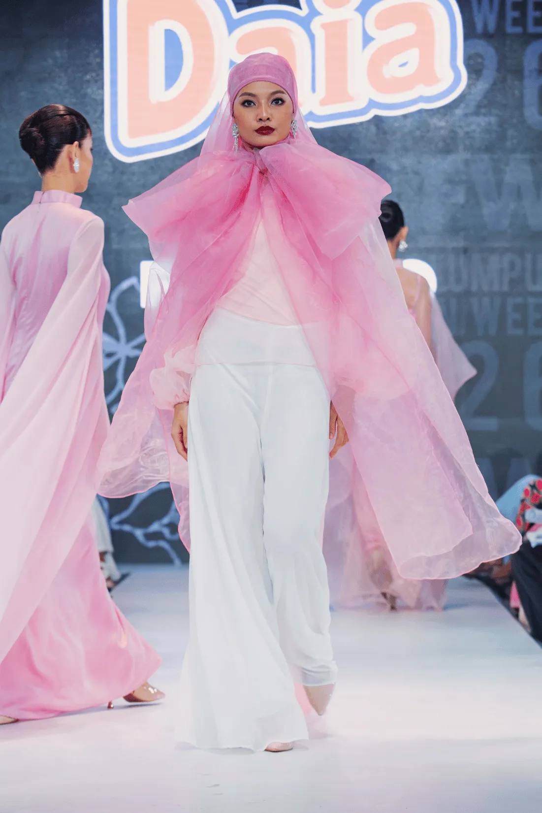 FIZIWOO by Mohd Hafizi Radzi Woo and Izree “Kai” Haffiz, Look 4