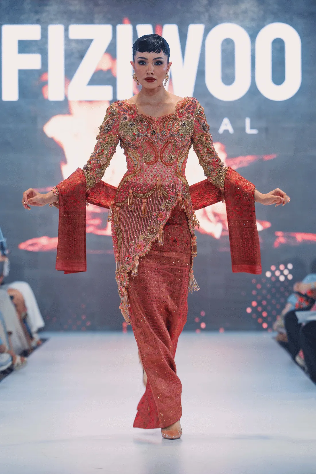 FIZIWOO by Mohd Hafizi Radzi Woo and Izree “Kai” Haffiz, Look 1