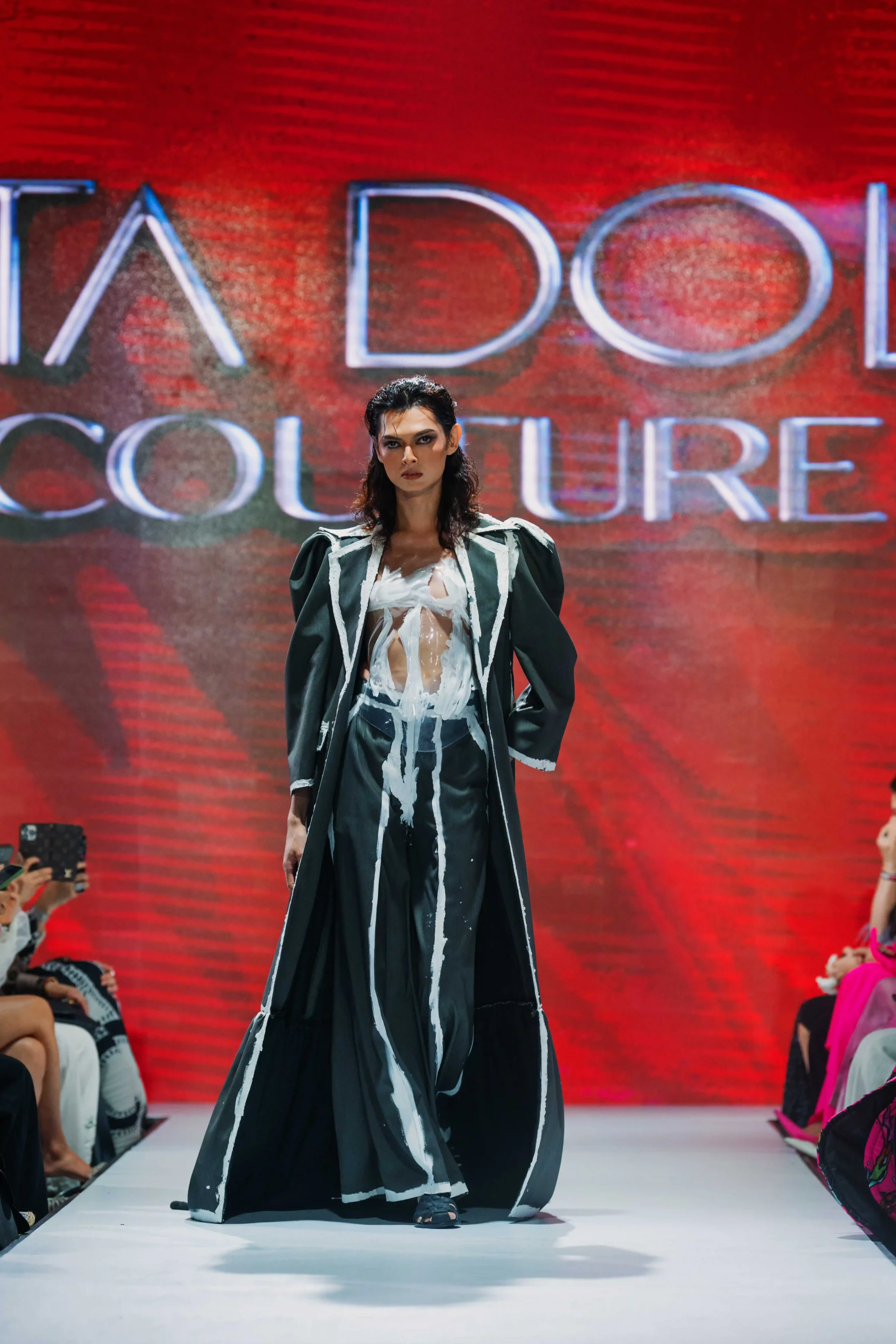HATTADOLMAT, Look 5