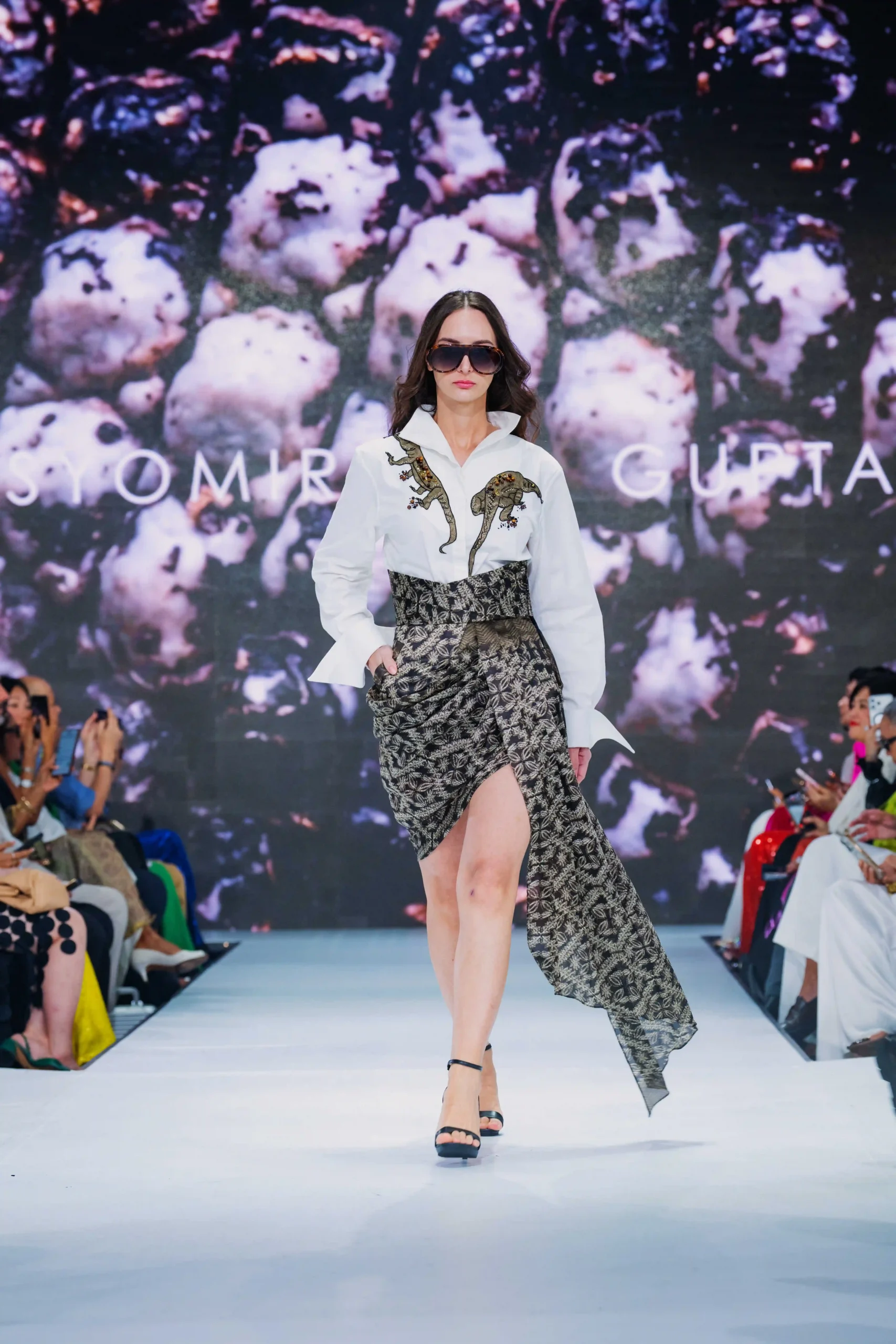 Samudera Rasa by Syomirizwa Gupta, Look 8