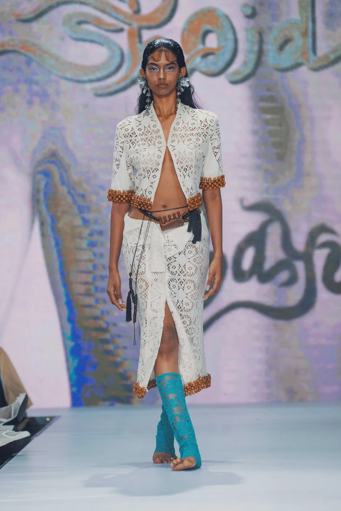 BAYU by Uzaid Shoid, Look 8
