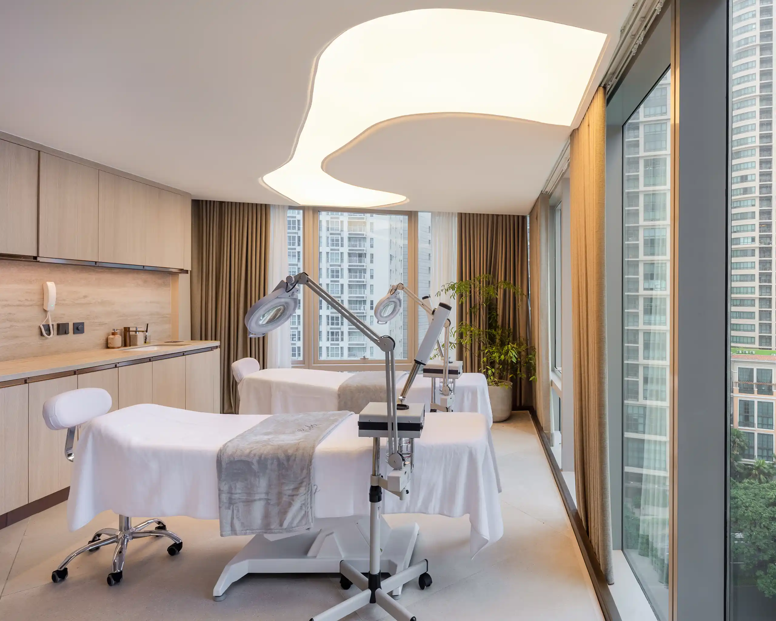 At XIGLO, you can expect to experience Belo’s signature treatments alongside new therapies that address the most common Filipino health concerns