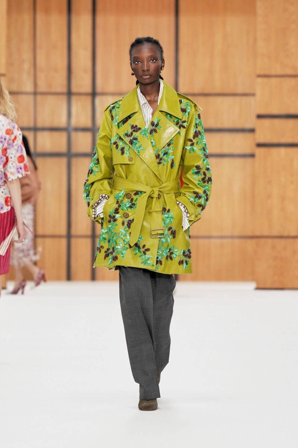 Burberry S/S27, Look 12