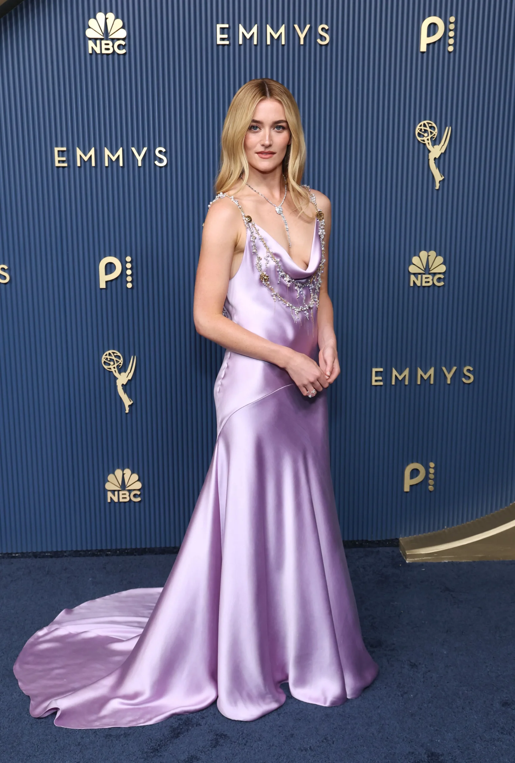 sARAH Pidgeon IN chanel AT THE 78TH EMMY AWARDS