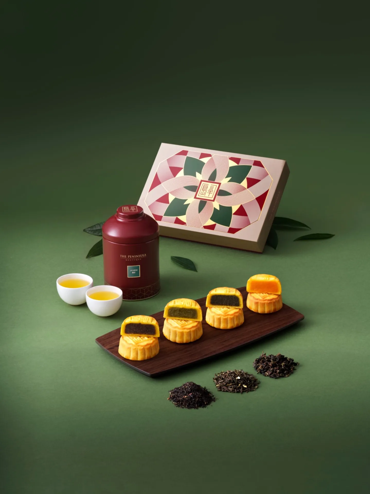 The Peninsula Manila's Hong Kong-Style Mooncakes