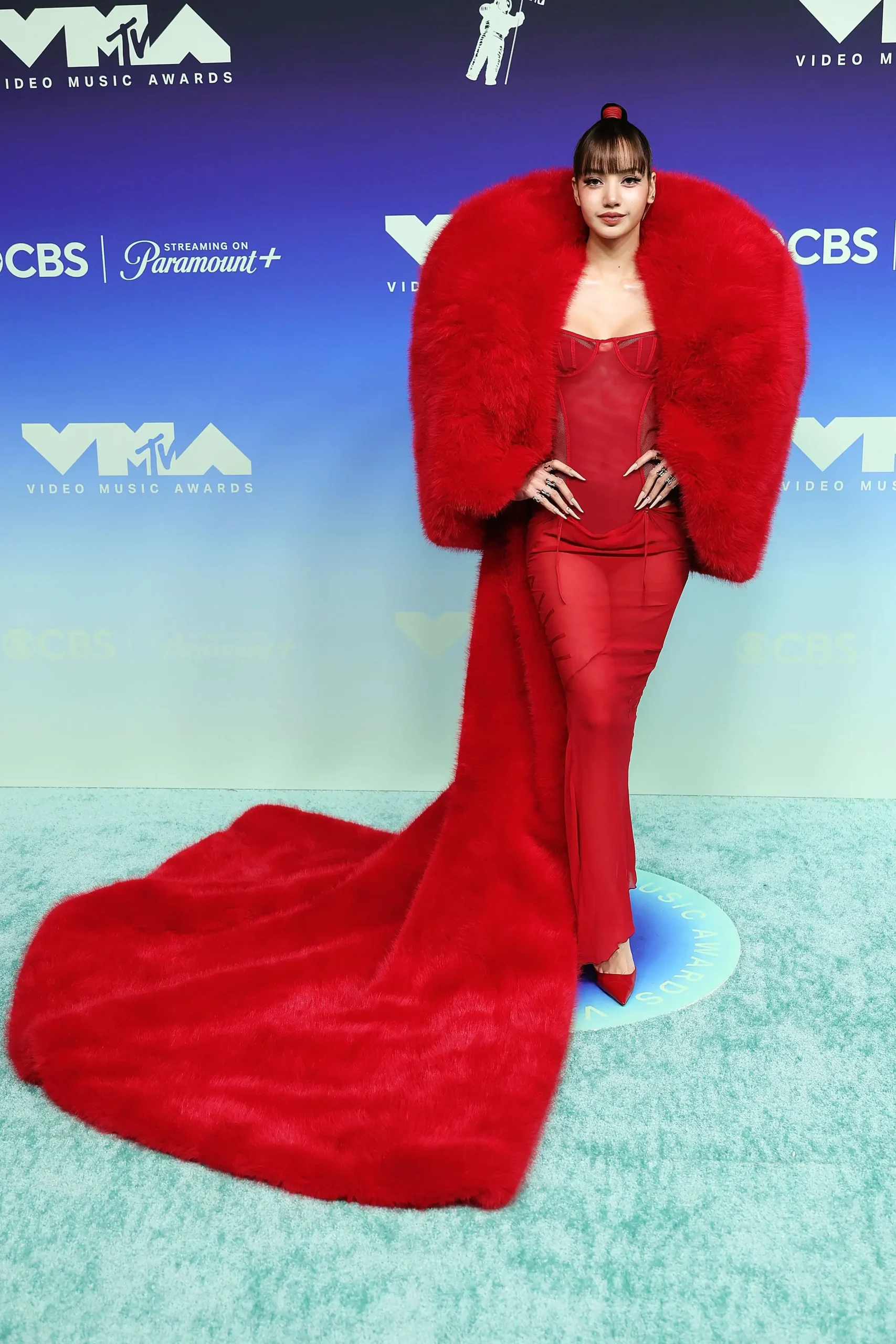 Lisa in Quine Li and The Attico at the vmas 2026