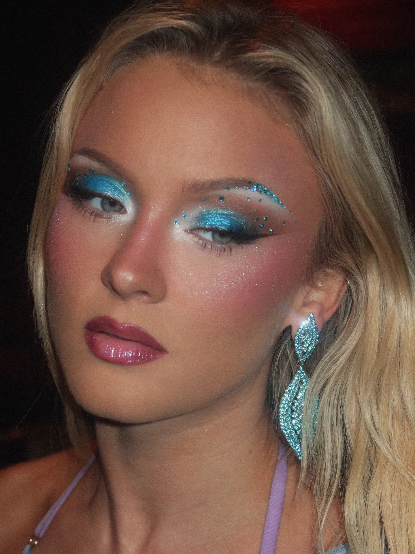 Zara Larsson. Makeup by Sophia SInot