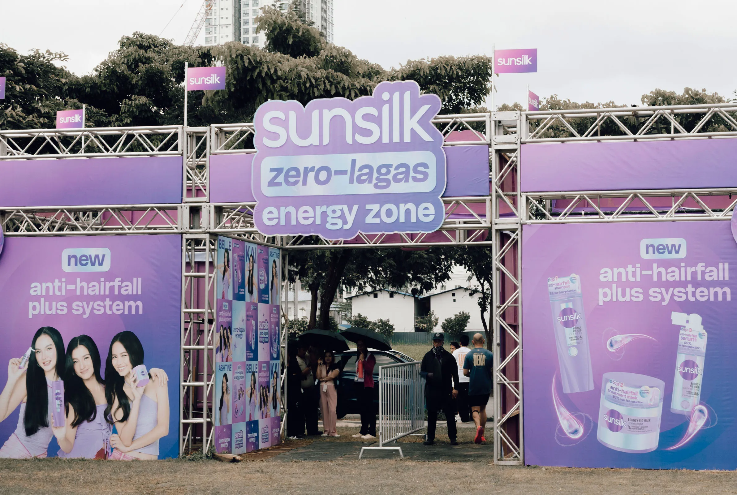Entrance arch: the Zero-Lagas Energy Zone at Bridgetowne obstacle park, pasig.