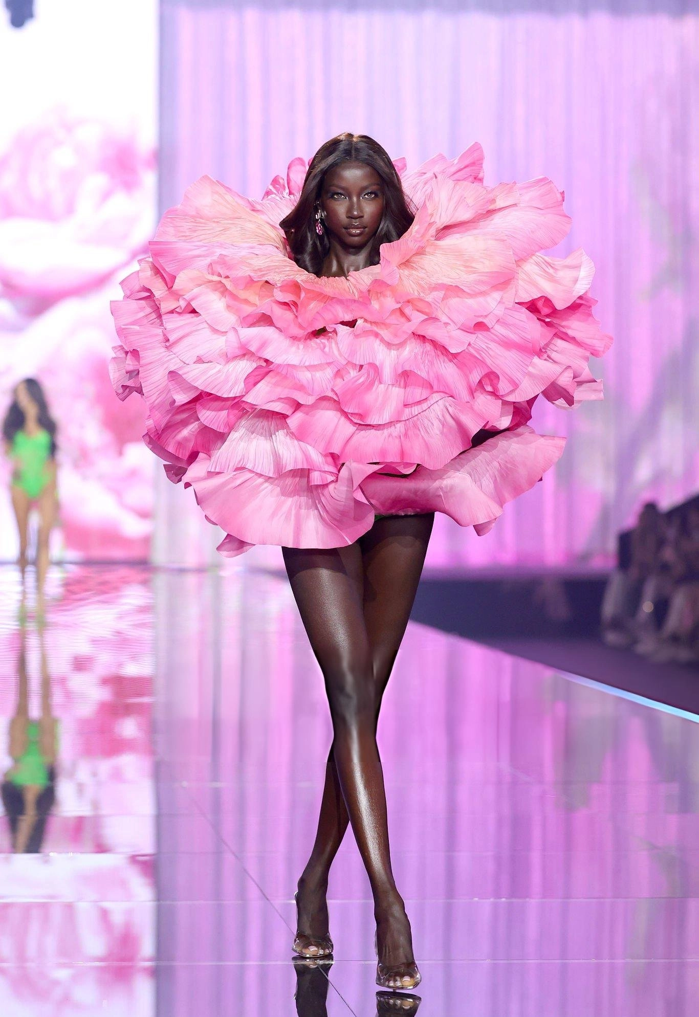 victoria's secret fashion 2026 anok yai